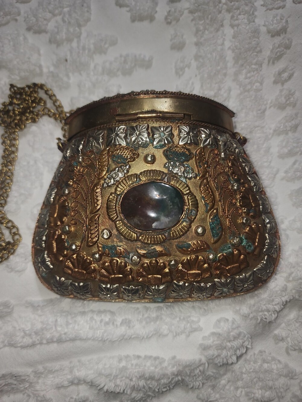Vintage Sajai Indian Ethnic Sling Bag Clutches, Brass/Copper w/ Metal Chain - Picture 8 of 13